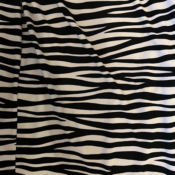 Ann Taylor animal print zebra stripe black & tan faux wrap dress 2 - Picture 2 of 2